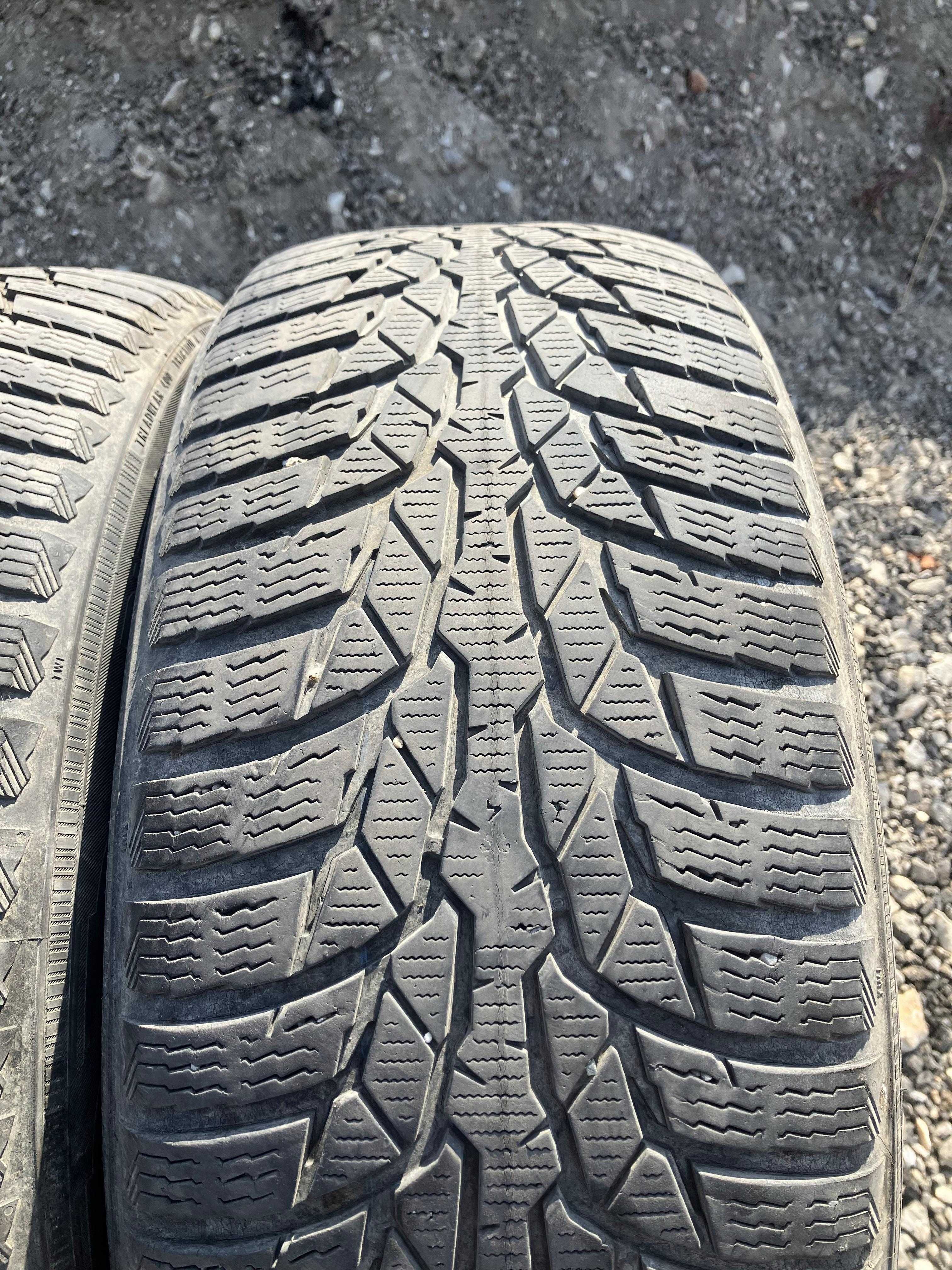 Всесезонни гуми 215 55 17 Nokian dot 18