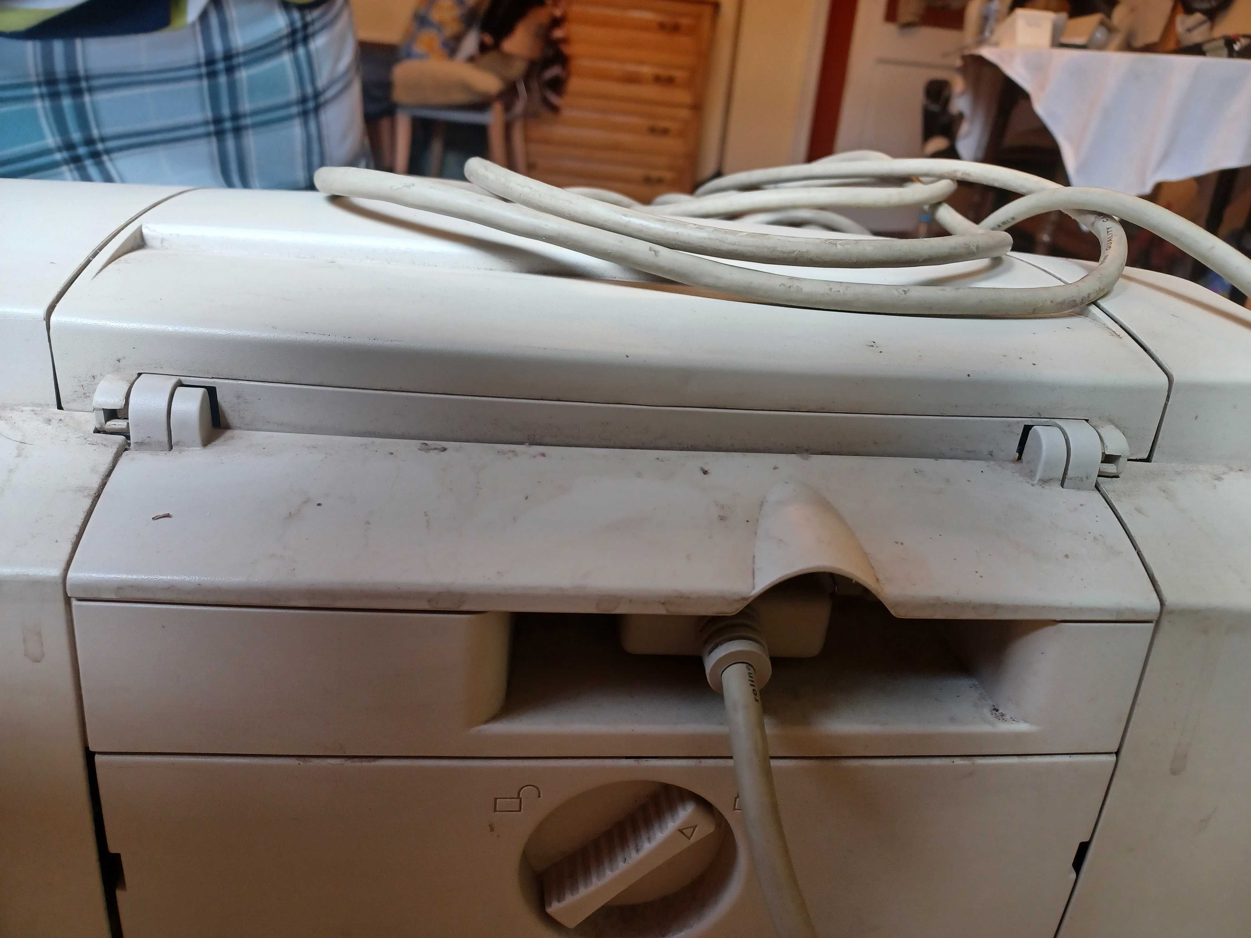 Работещ Принтер Hewlett Packard  Desk jet710C с кабел 5м