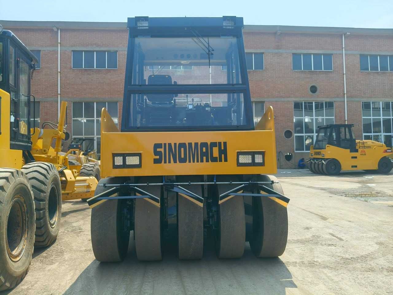 Пневмоғилдиракли асфальт зичлаш машинаси Sinomach GYR16