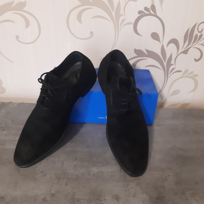 Vand pantofi marimea 42