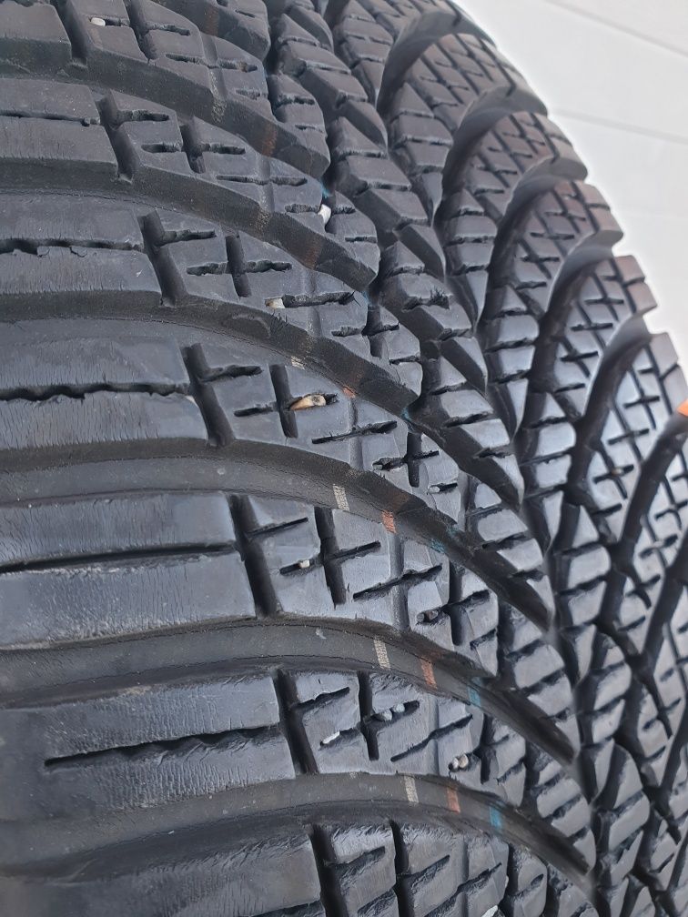 Всесезони гуми 2 броя GOODYEAR Vector 4Seasons 195 55 R16 дот 3822
