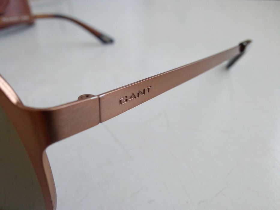 Слънчеви очила GANT, калъф за очила
