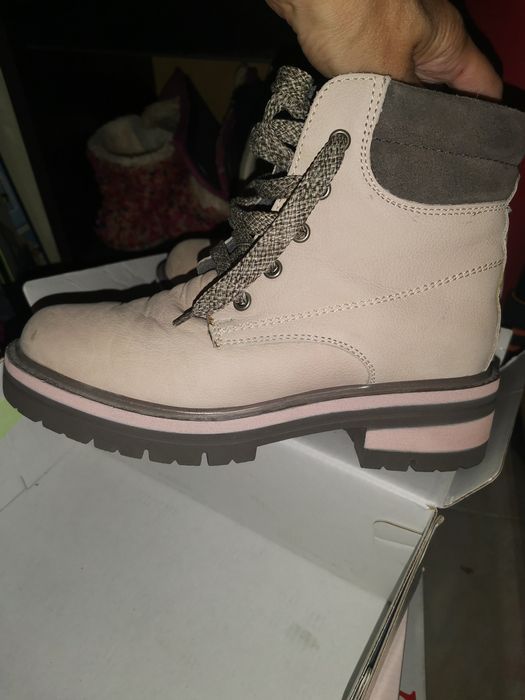 Боти ugg 35 номер и36 номер