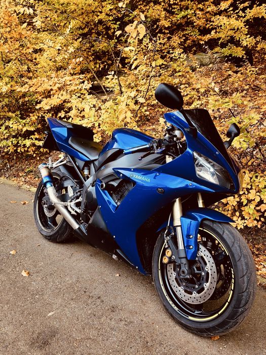 Motocicleta Yamaha R1 RN09 2003