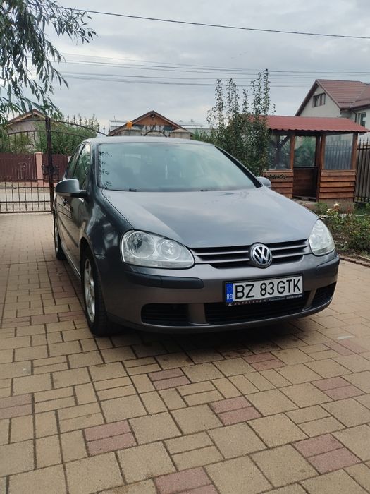 Volkswagen  golf V 1.6 MPI
