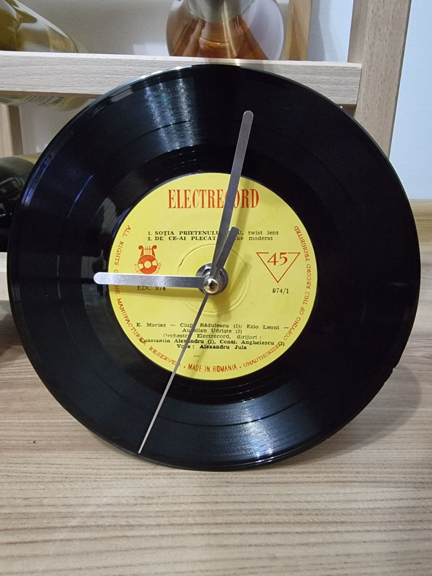 Ceas disc vinil retro quartz