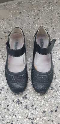 Черни обувки, черни пантофи с лепки
