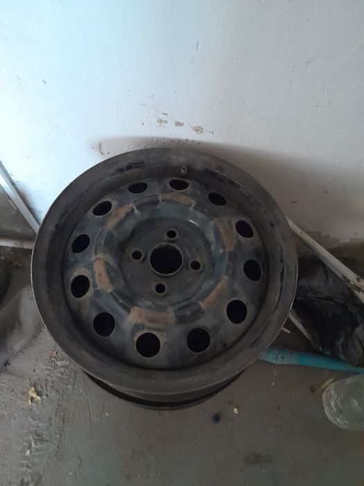 Диски на 15 б/у хорошие 2шт