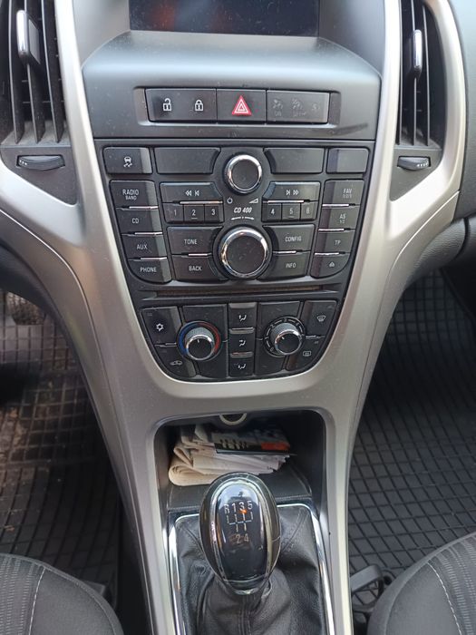 Opel asta J 1.4 benzina