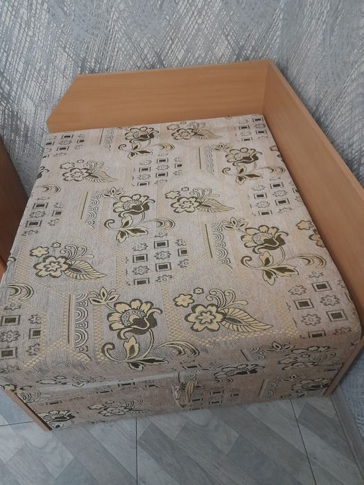 Продаю кресло-кровать в хорошем состоянии