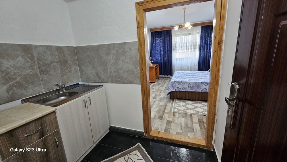 Garsonieră în Onești, zona de jos, etaj 3/4 .