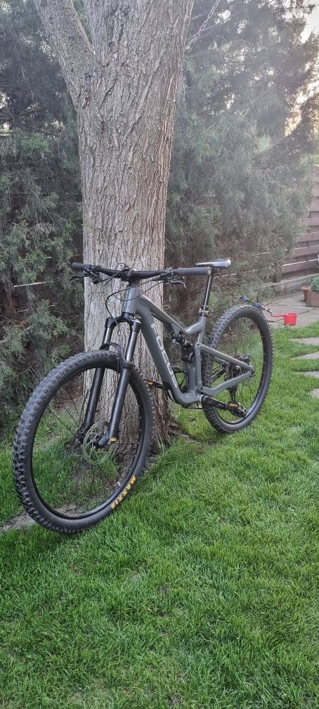 BICICLETA Full Suspension FOCUS THRON 6.8 2023  29 M