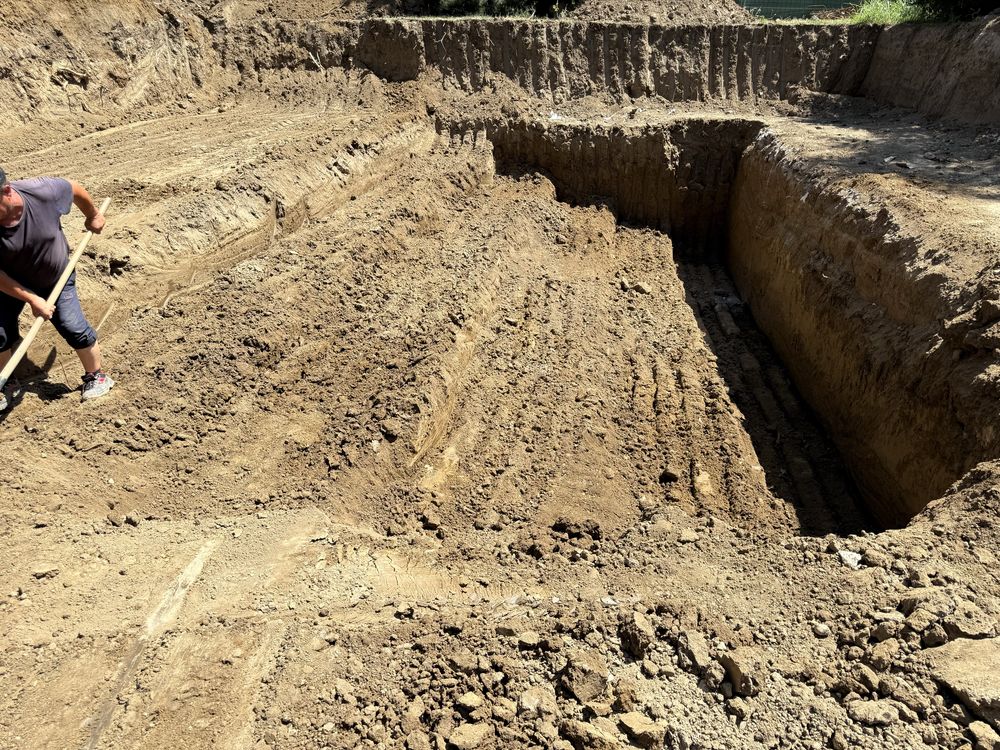 Inchiriez buldoexcavator bucuresti /ilfov