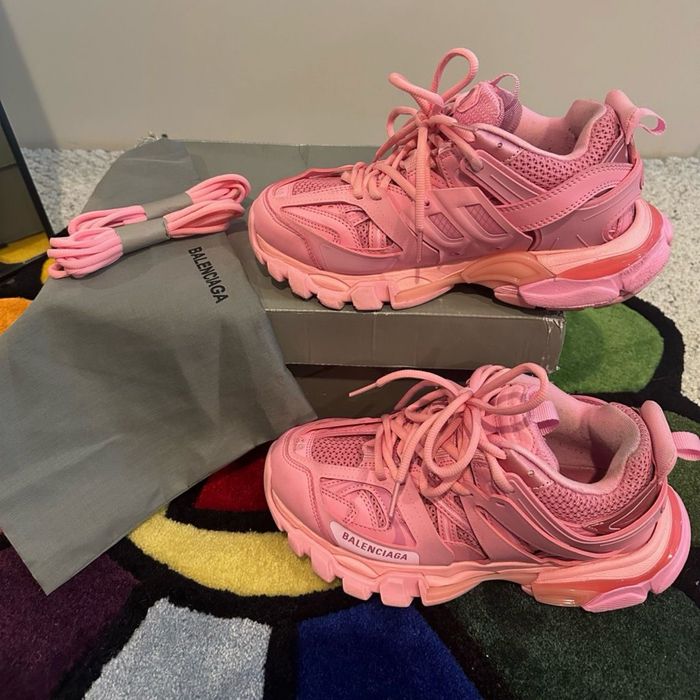 Balenciaga track