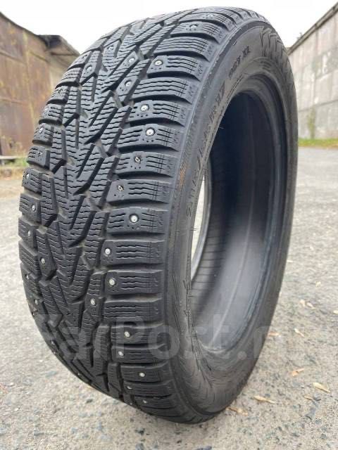 Продам шины зимние 215/55/17 nokian nordman б/у