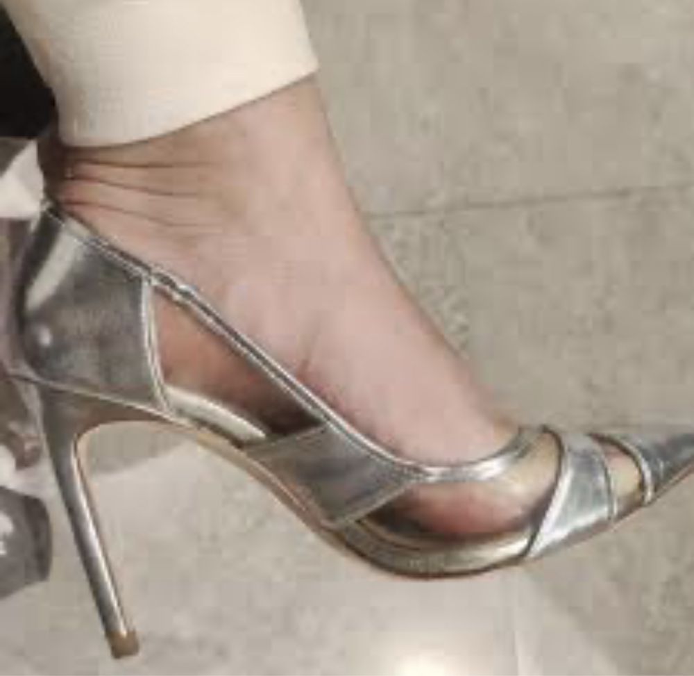 Stiletto Zara piele marimea 35