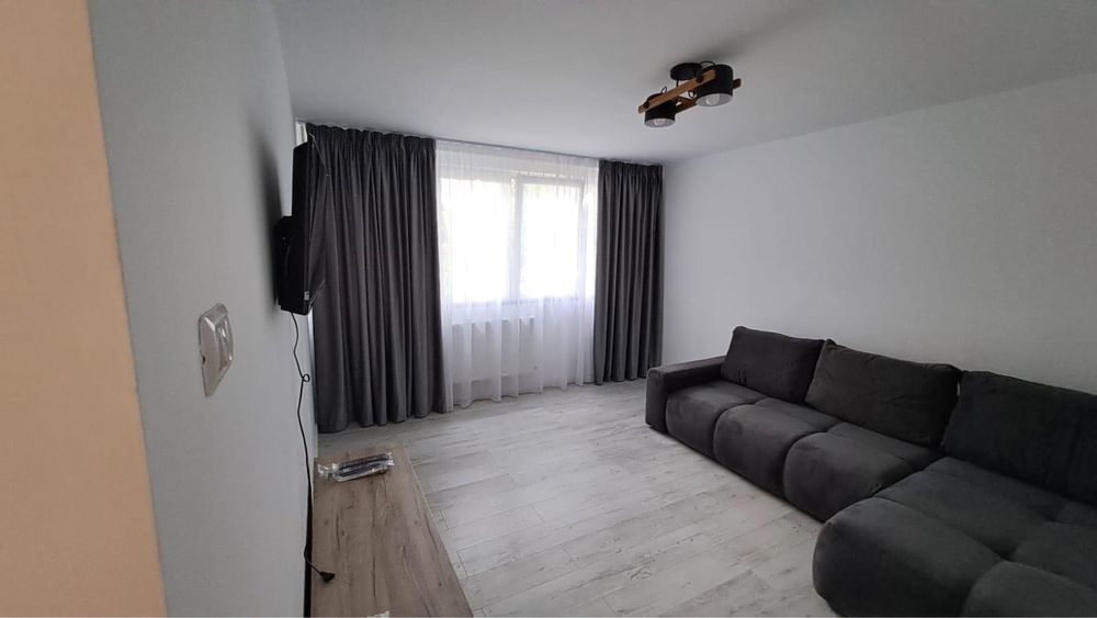 Inchiriez apartament 2 camere B-dul Unirii