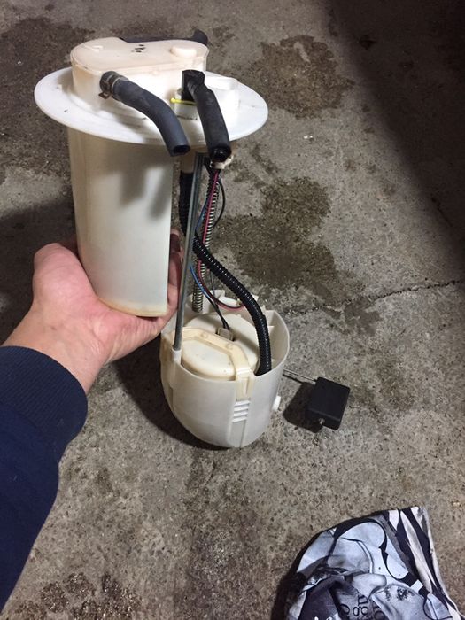 Бензонасос станция тойота ярис привозной с японии