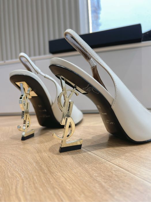 Pantofi Saint Laurent