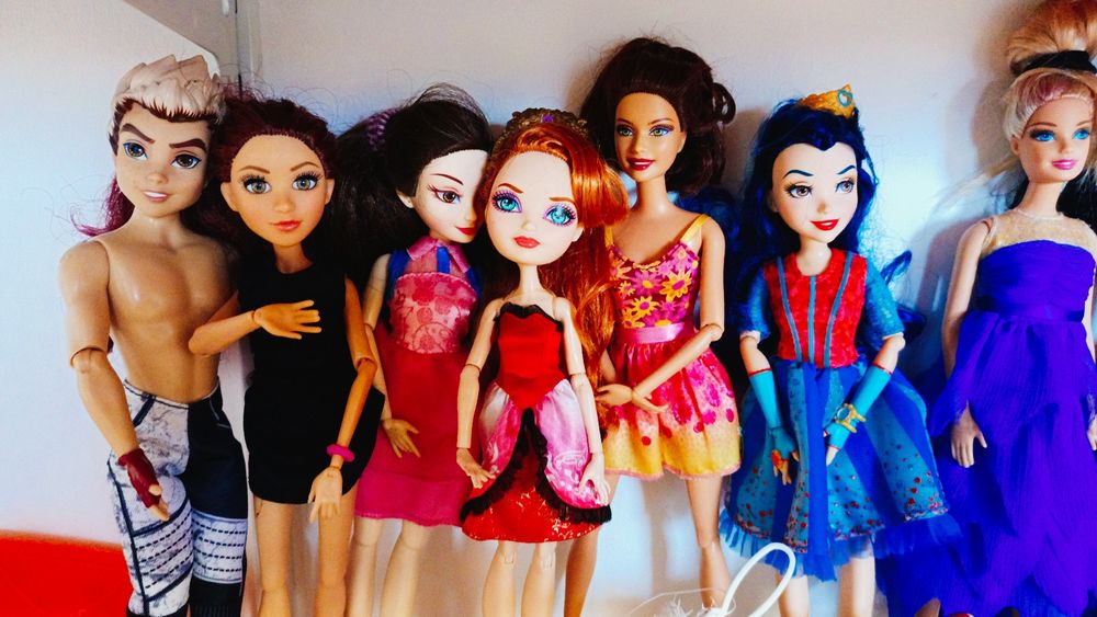 Păpuși diverse,minim 5buc