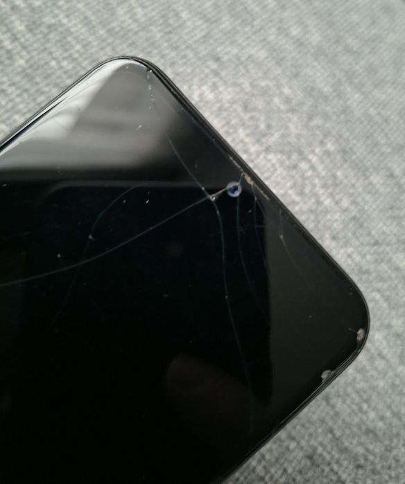 Vând Damsung Galaxy A 20e