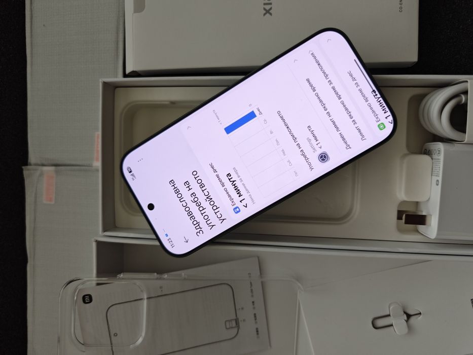 Чисто нов Xiaomi 17  16RAM/512GB Black