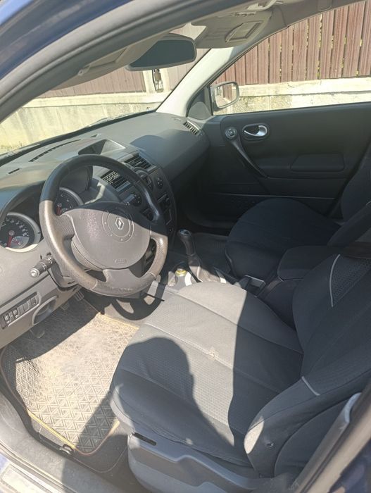 Vând sau schimb Renault Megane 2