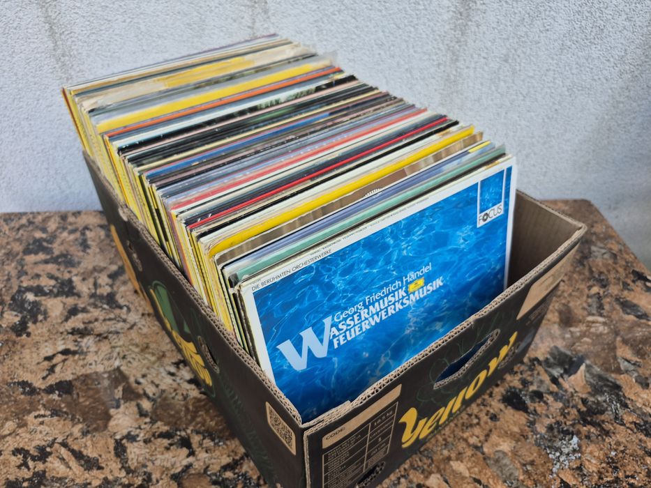 Vând Lot 200 Discuri Vinil colectia Deutsche Grammophon muzica clasica