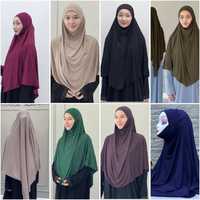 Хиджабы, шарфы, платья, скафандры и многое другое