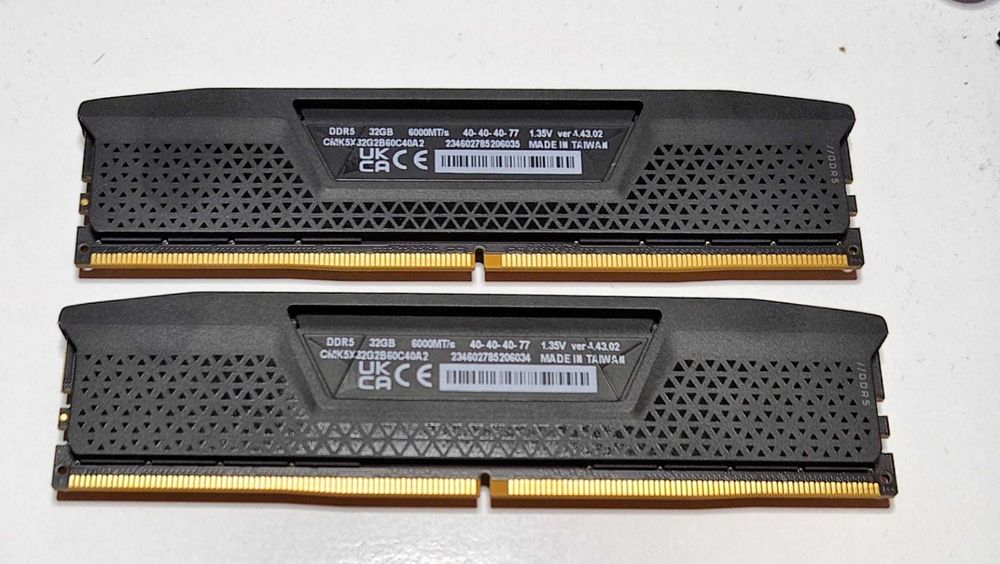Kit DDR5 2 x 32GB 64Gb 6000MHz Corsair Vengeance Dual Channel