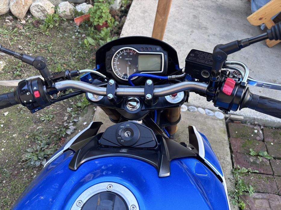 Suzuki GSR 750i уникат