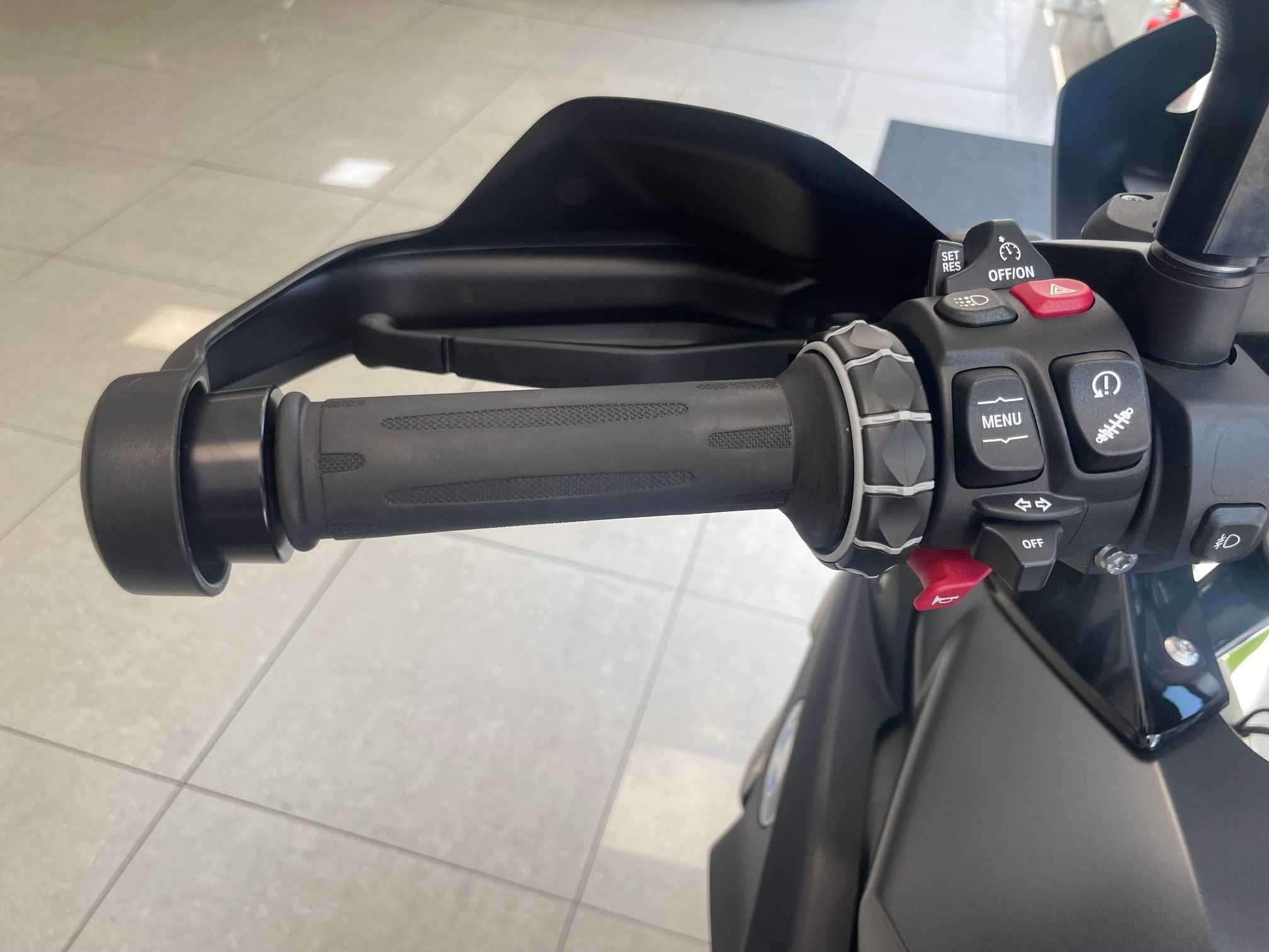 BMW 1250 GS Triple Black FULL REVIZIE / Garantie OFICIALA 12.880 KM