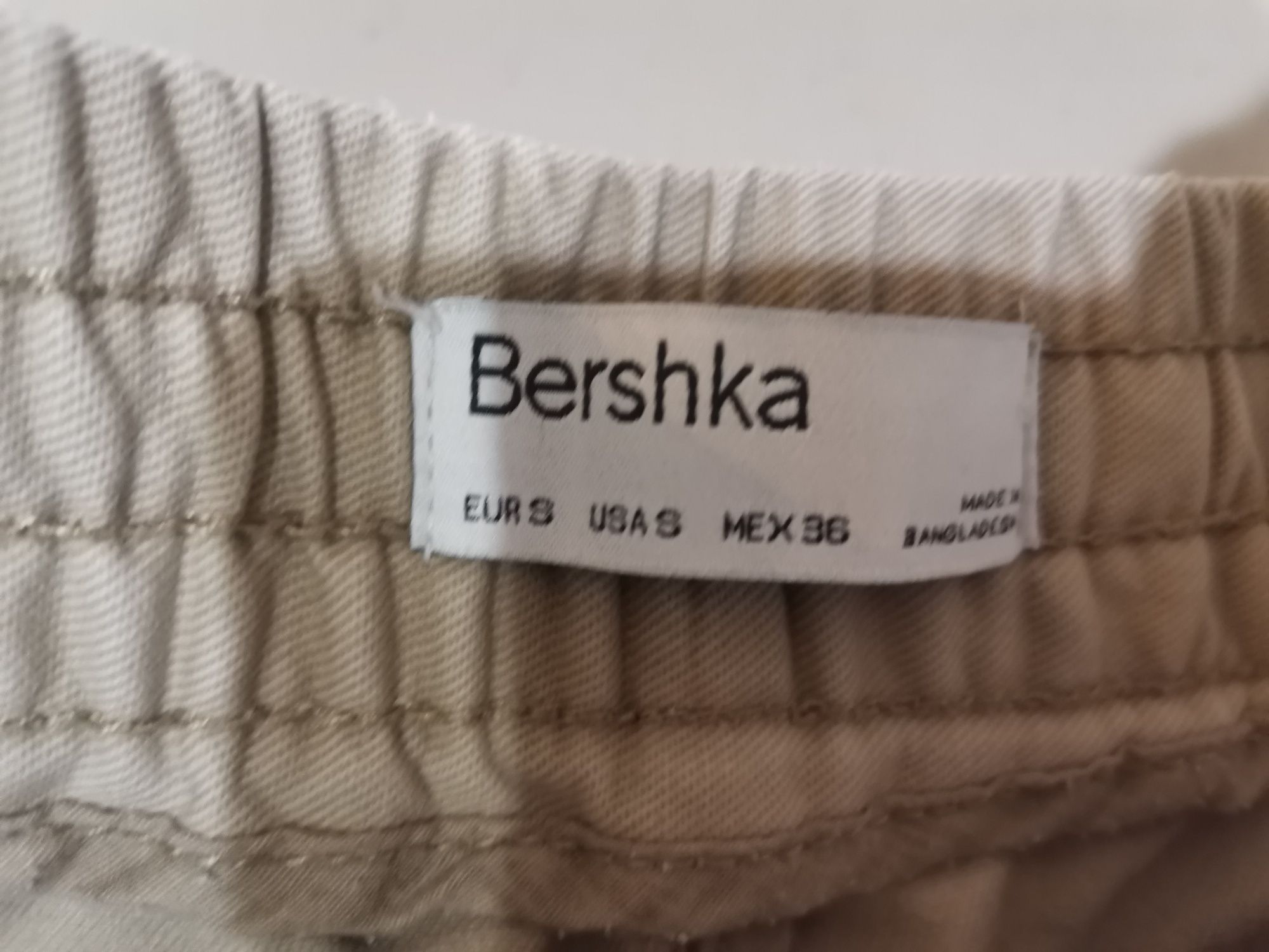 Карго панталон Bershka EUR XS/S  ръст 164см