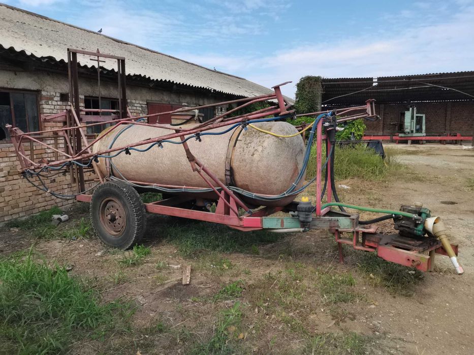 Instalatie de erbicidat tractata