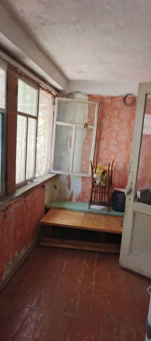 Продам квартиру рисовы рынок 2 комнатную 1 этаж своя