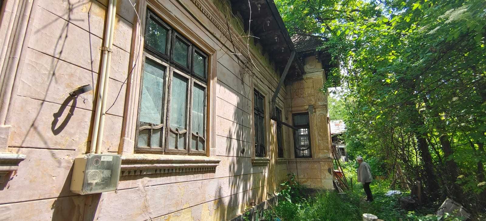 Vand casa mare boiereasca din 1925 si gradina - Comuna Scorteni jud PH