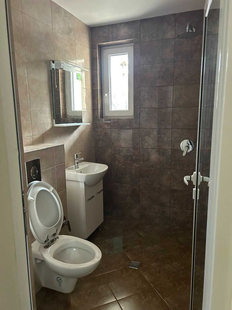 Дава се под наем Едностаен апартамент в София, Витоша - 50 кв.м за 440 € - Снимка #4