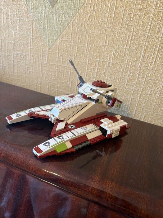 lego star wars 75342 без фигирки!!