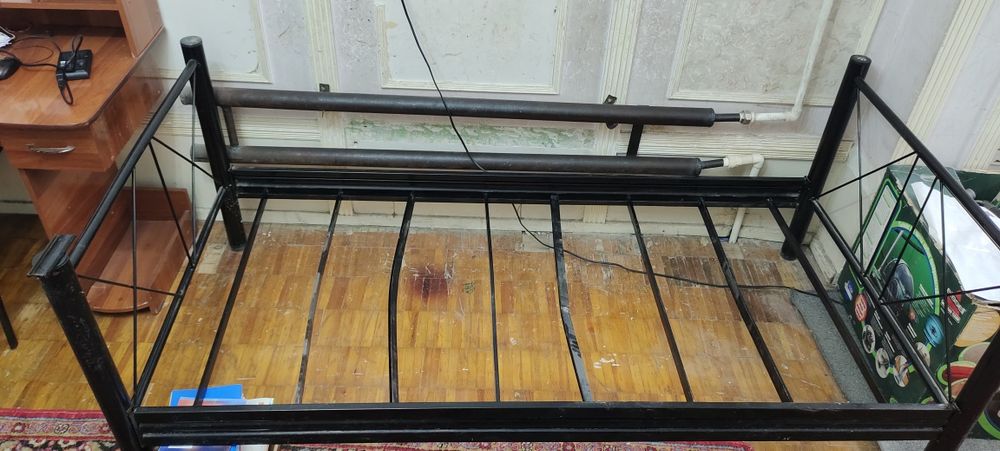 Двухъярусная кровать