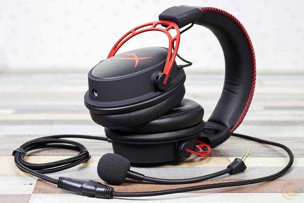 Игровая гарнитура , наушники HyperX Cloud alfa