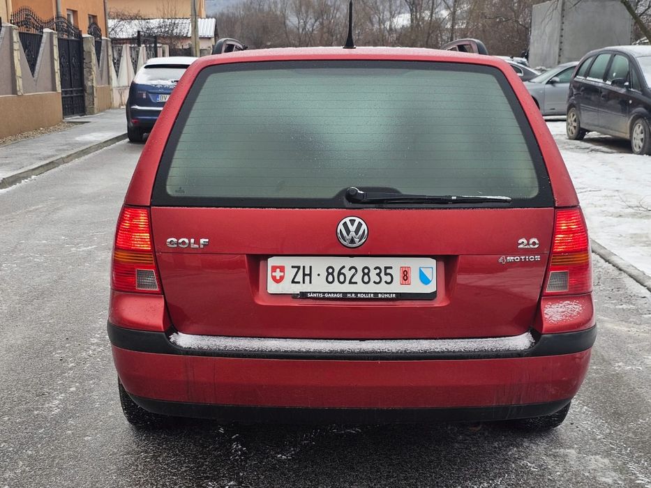 Se dezmembrează golf 4 2.0 benzina 4x4