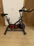 Bicicletă spinning – ideală pentru antrenamente intense acasă