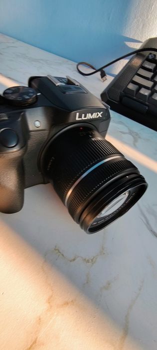Vând aparat foto Panasonic lumix DMC-G6