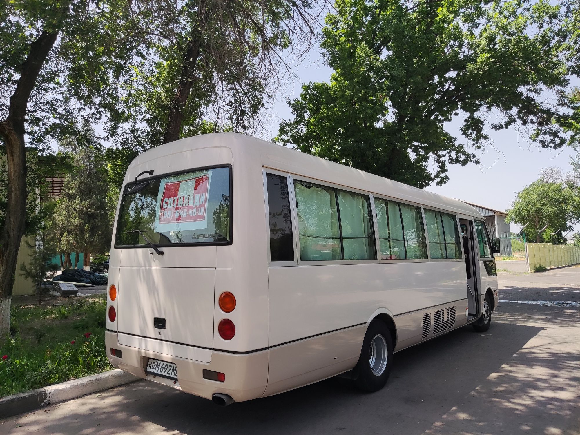 Avtobus sotiladi Mitsubishi