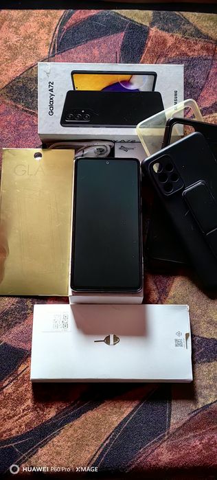 SAMSUNG GALAXY A72-Перфектно състояние+много подаръци.Заявен