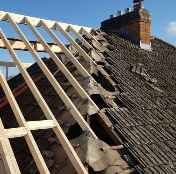 Construcții fundații și case pe structura usoara