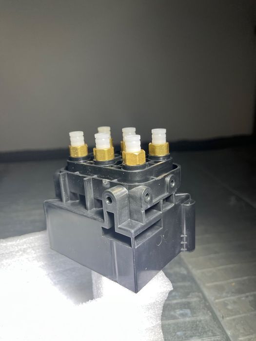 Bloc de valve compresor Perna aer Mercedes bmw audi Porsche vw e class s class cls gle a6 a7 a8 q7 touareg phaeton cayenne panamera mancan