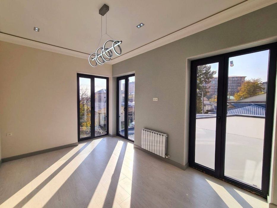 Ул. Циолковского  Дом 300 кв.м