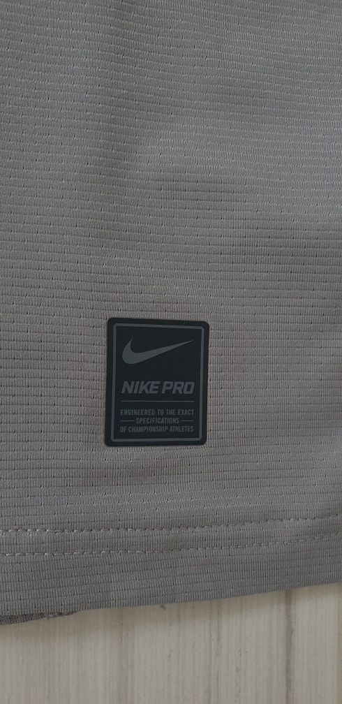 Nike PRO Fitted Hyper Cool  Size XL НОВО! ОРИГИНАЛ! Мъжка Тениска !