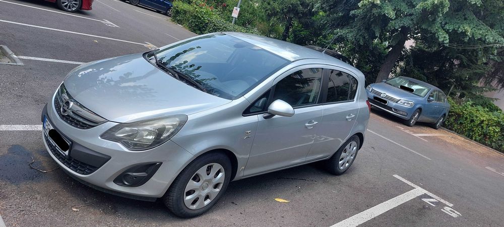 Opel Corsa D 1,2L benzina din 2014 cu 68.000 km parcursi